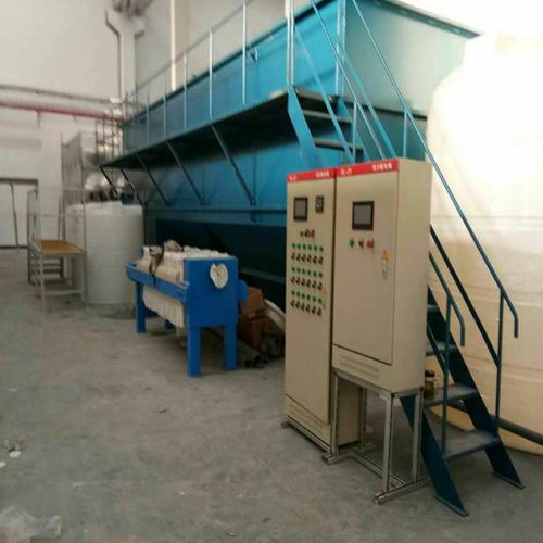 吉林長(zhǎng)春市大型鍋爐循環(huán)水處理 30噸大型軟化水去離子水設(shè)備