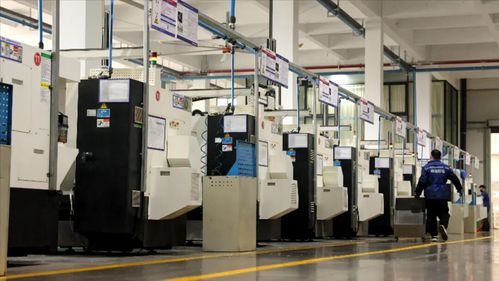 豐縣經(jīng)濟開發(fā)區(qū) 南普機電滿負荷運轉，派普機械全力以赴保交付